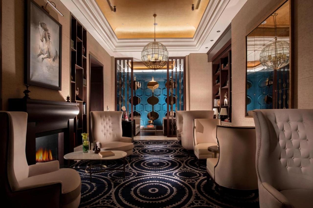The St. Regis Astana Hotel Bagian luar foto The Library