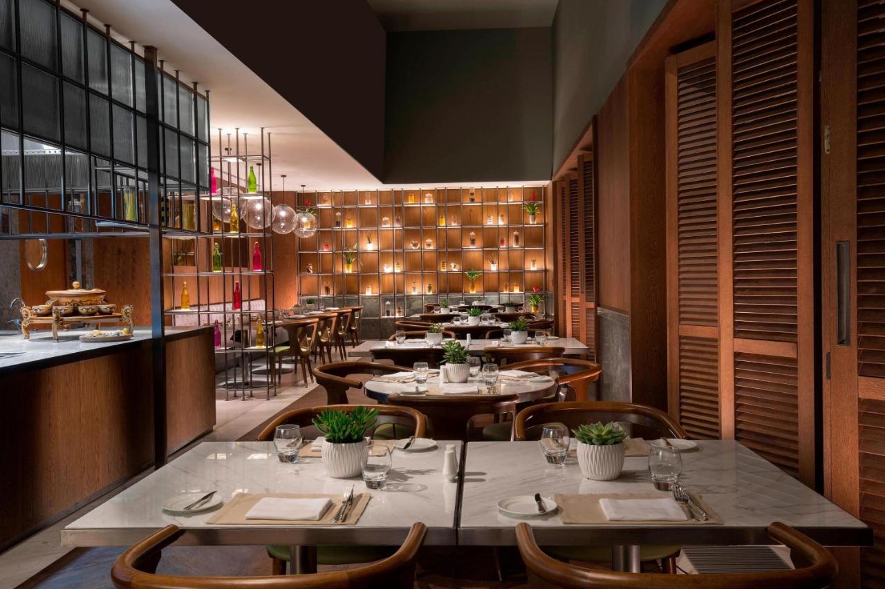 The St. Regis Astana Hotel Bagian luar foto The interior of the restaurant