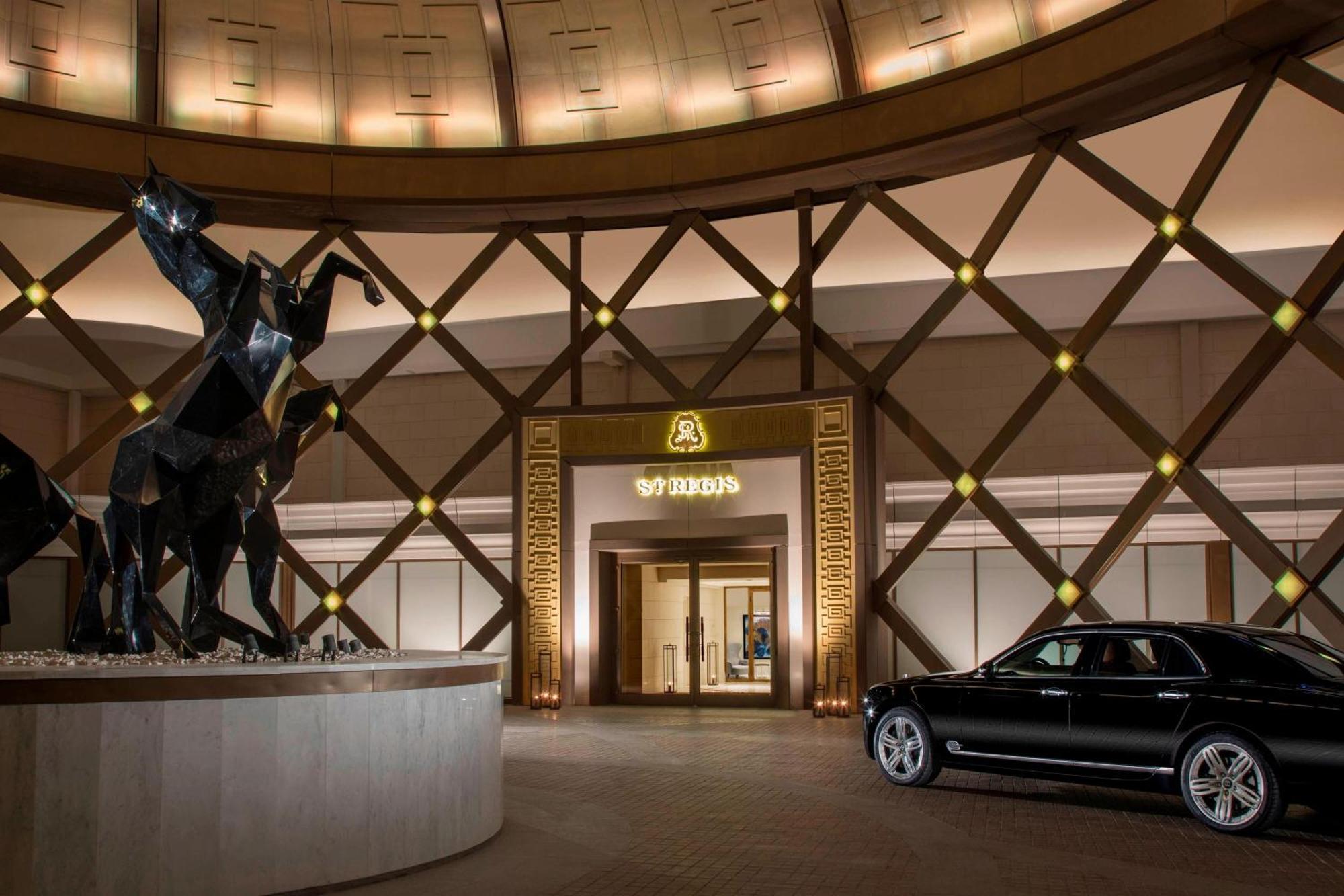 The St. Regis Astana Hotel Bagian luar foto Entrance to the St Regis Istanbul