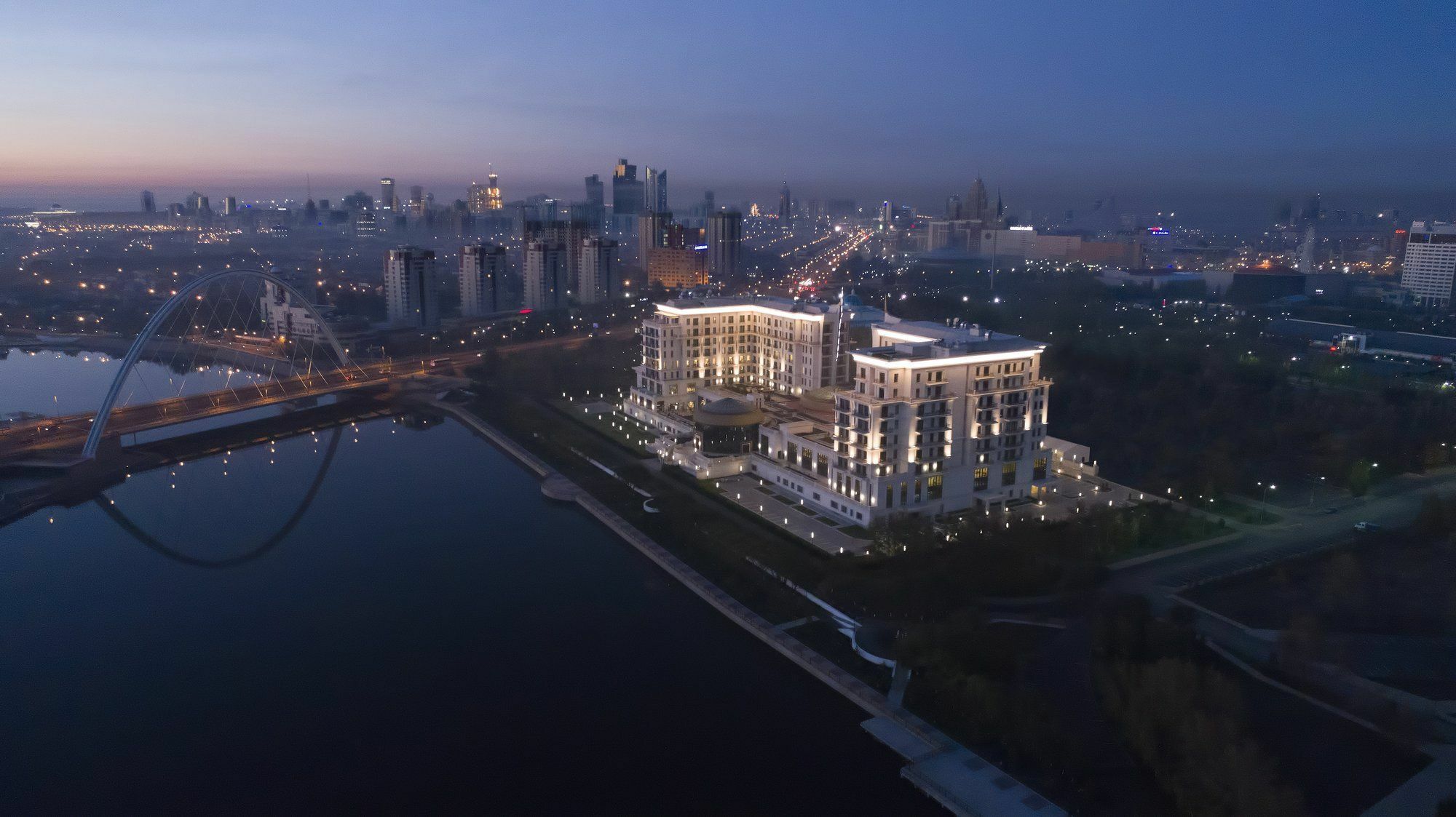 The St. Regis Astana Hotel Bagian luar foto The Four Seasons Hotel in Astana