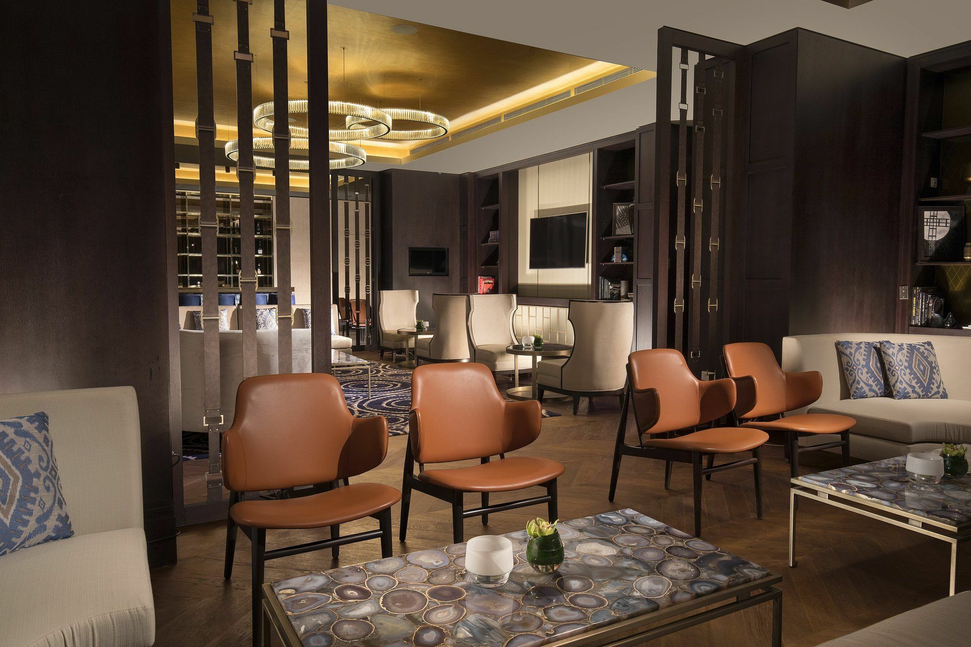 The St. Regis Astana Hotel Bagian luar foto The Lounge at the airport